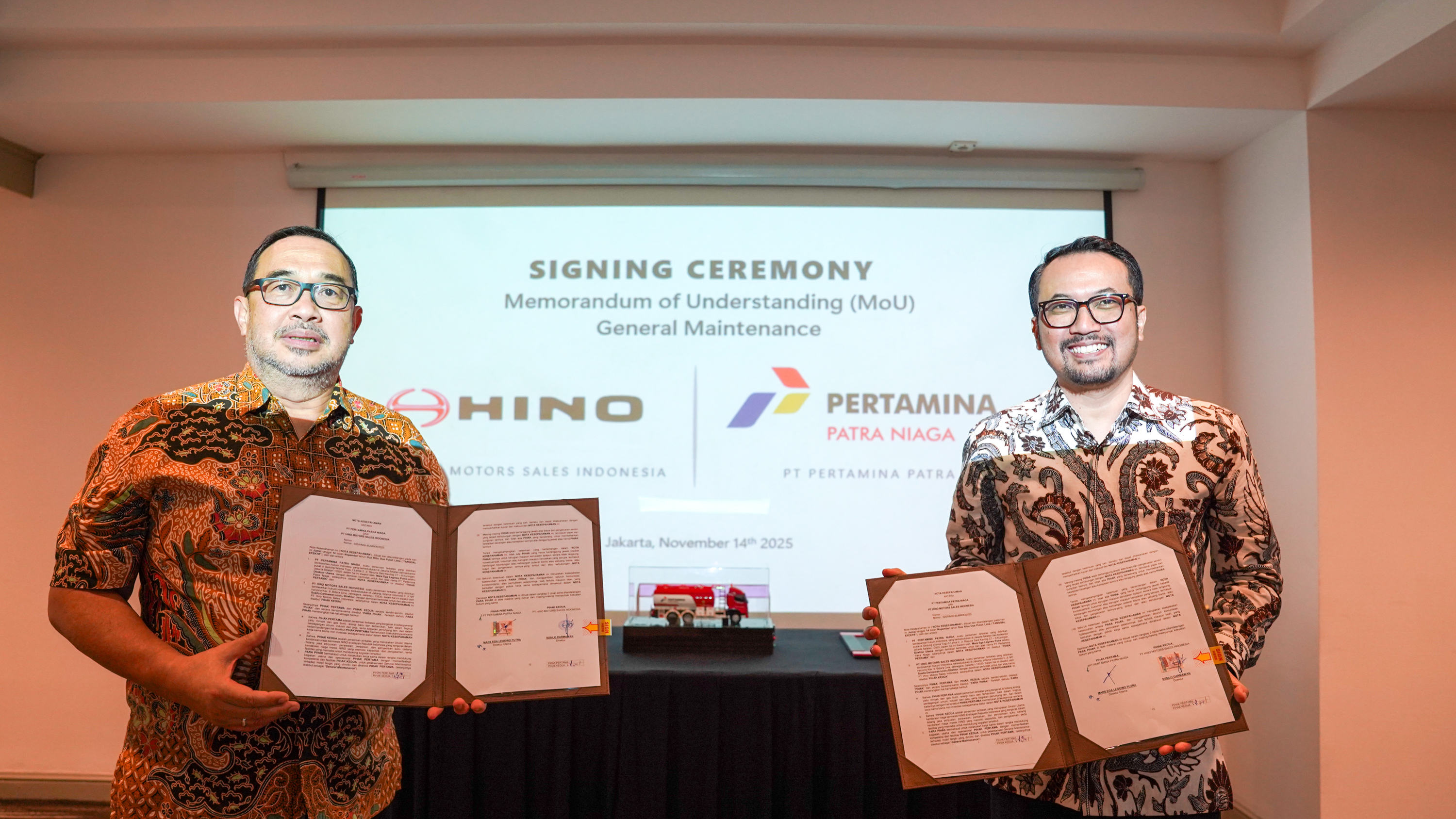 Hino dan Pertamina Patra Niaga Perkuat Sinergi Nasional Melalui MOU General Maintenance 2.773 Armada